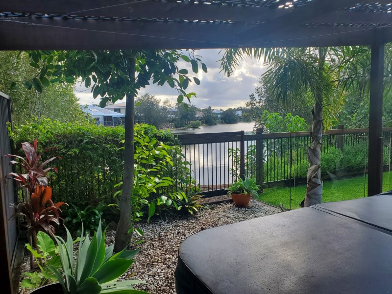 21 Adam Street, Beachmere QLD 4510