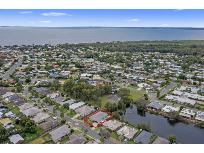 21 Adam Street, Beachmere QLD 4510