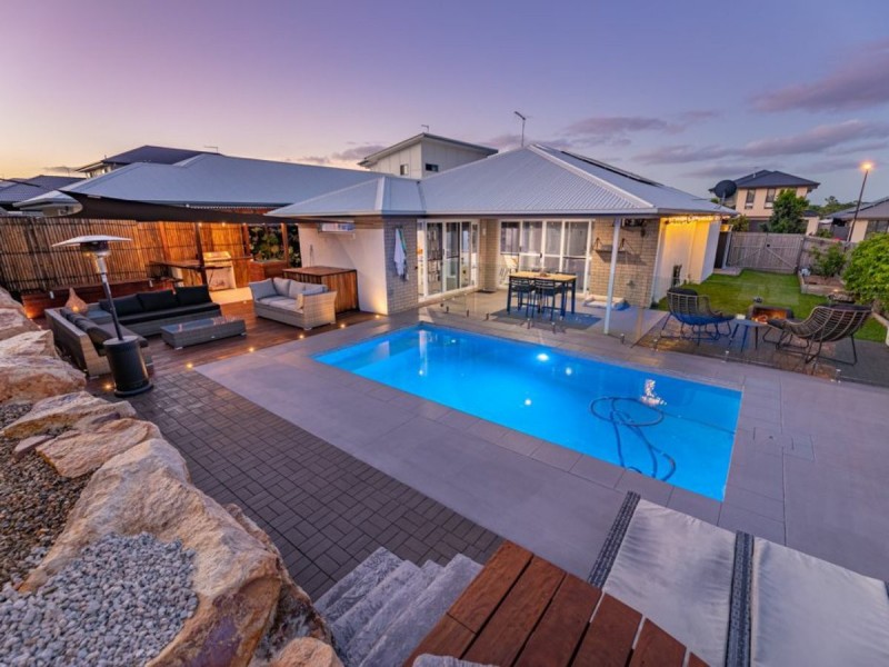 48 Crest Street, Narangba QLD 4504