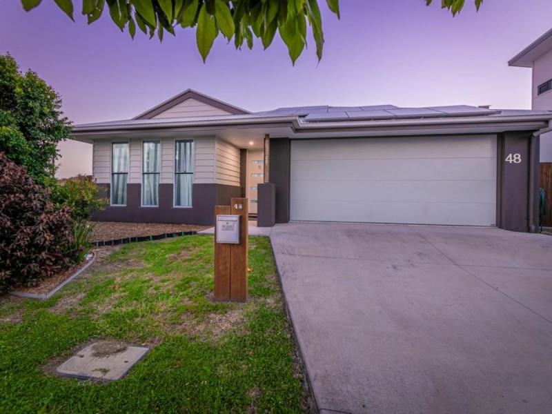 48 Crest Street, Narangba QLD 4504