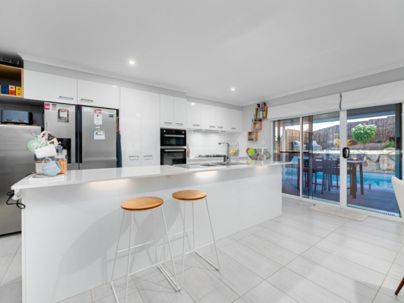 48 Crest Street, Narangba QLD 4504