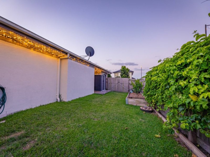 48 Crest Street, Narangba QLD 4504