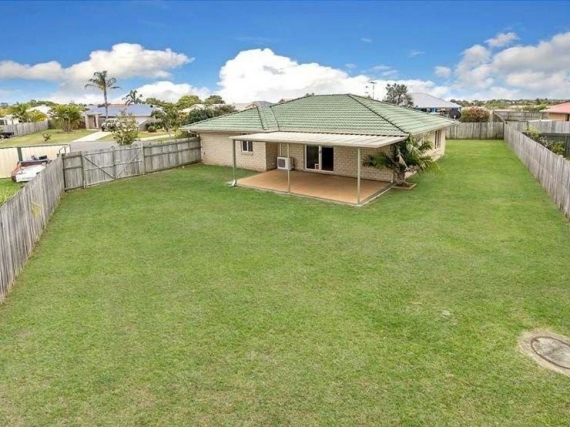 8 Dundas Close, Caboolture QLD 4510