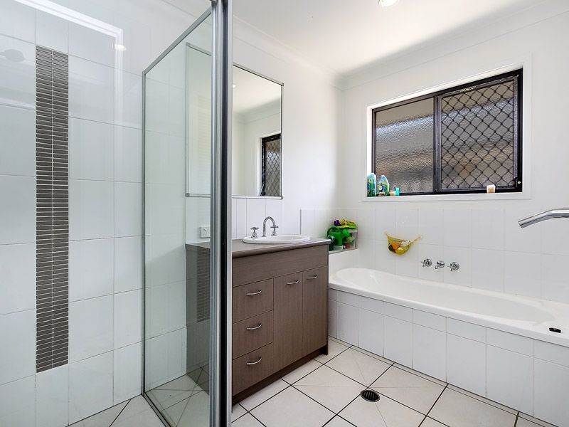 26 Peacherine Circuit, Bellmere QLD 4510