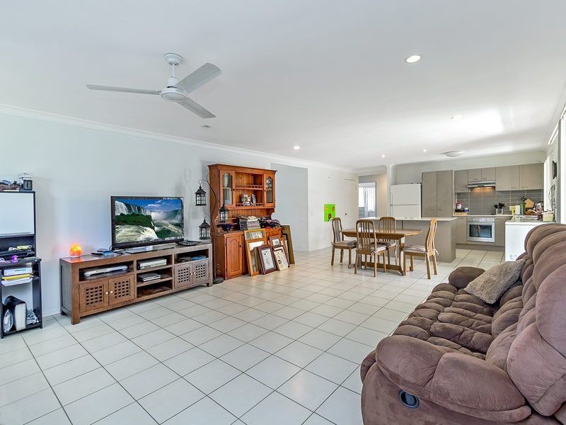 26 Peacherine Circuit, Bellmere QLD 4510