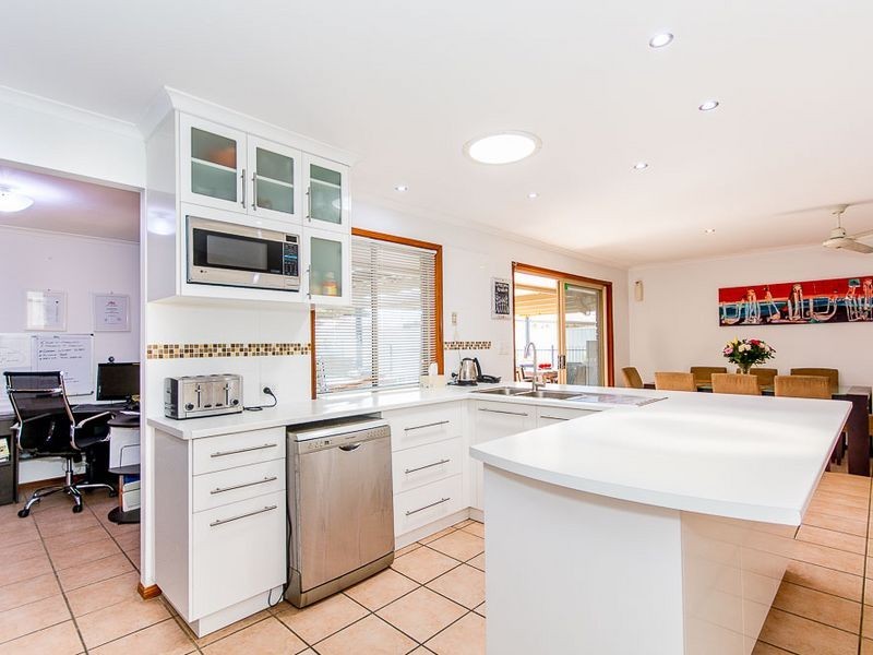 10 Kareela Court, Kippa-ring QLD 4021