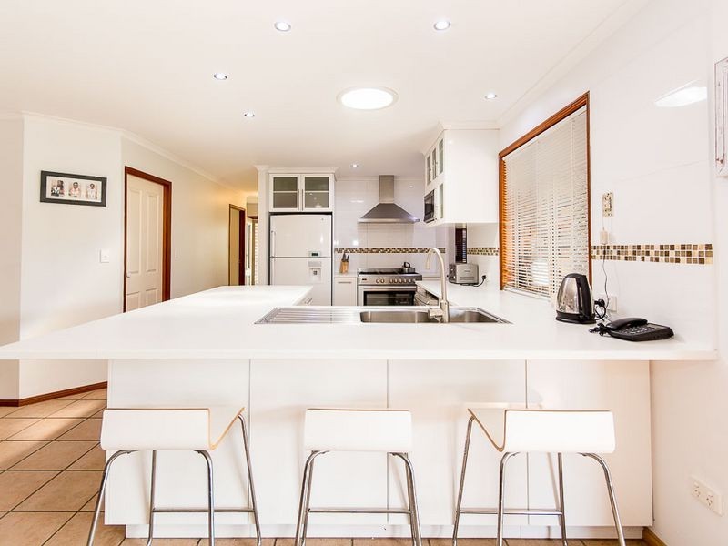 10 Kareela Court, Kippa-ring QLD 4021