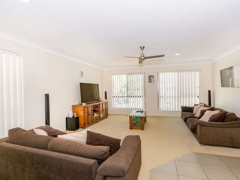 14 Corrimal Place, Sandstone Point QLD 4511