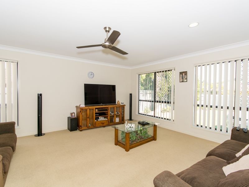 14 Corrimal Place, Sandstone Point QLD 4511