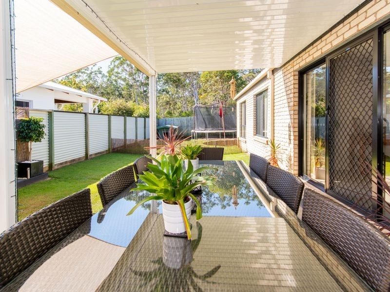 14 Corrimal Place, Sandstone Point QLD 4511