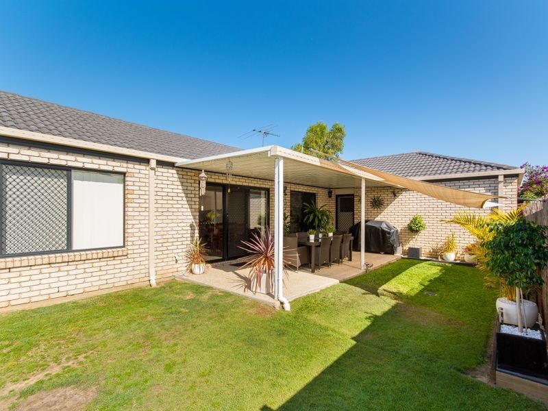 14 Corrimal Place, Sandstone Point QLD 4511