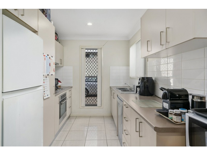 Unit 4/63 Lower King Street, Caboolture QLD 4510