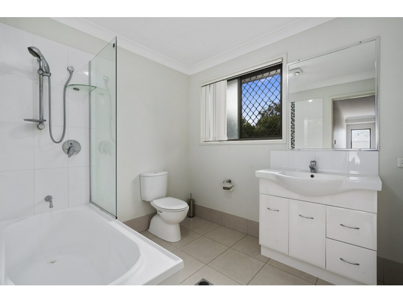 Unit 4/63 Lower King Street, Caboolture QLD 4510