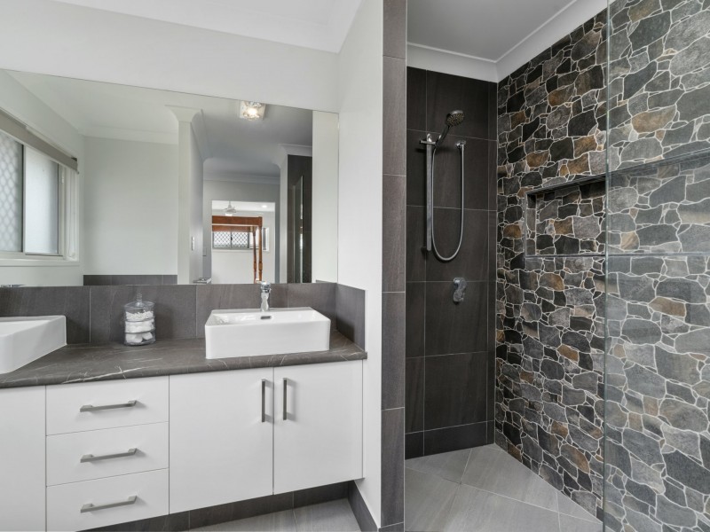 24 Woodvamp Street, Caboolture QLD 4510