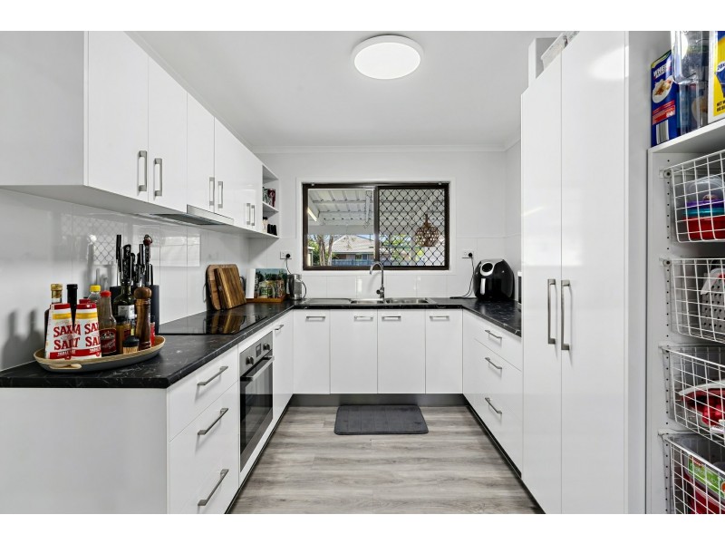 17 Cotswold Street, Morayfield QLD 4506