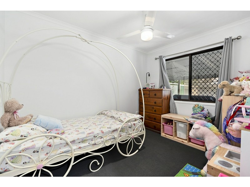 17 Cotswold Street, Morayfield QLD 4506