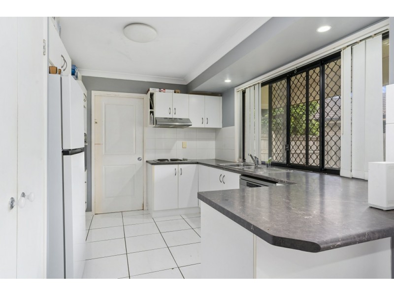 24 Grassdale Crescent, Morayfield QLD 4506