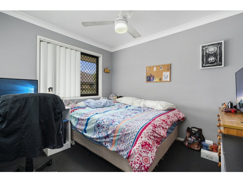 24 Grassdale Crescent, Morayfield QLD 4506