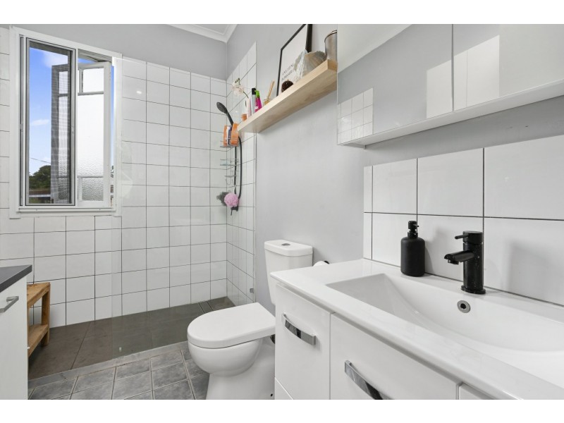 35 Leslie Street, Woodford QLD 4514