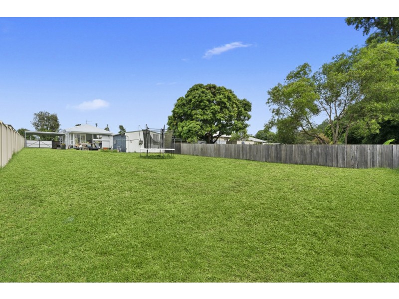 35 Leslie Street, Woodford QLD 4514