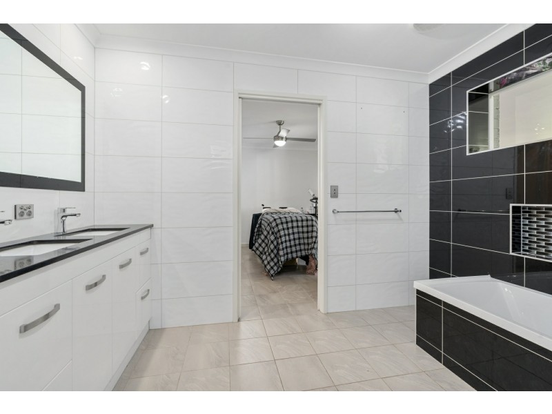 26 Ronald Court, Morayfield QLD 4506