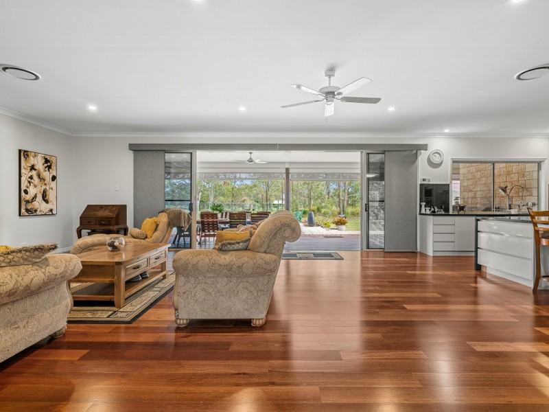 8-16 Braces Place, Caboolture QLD 4510