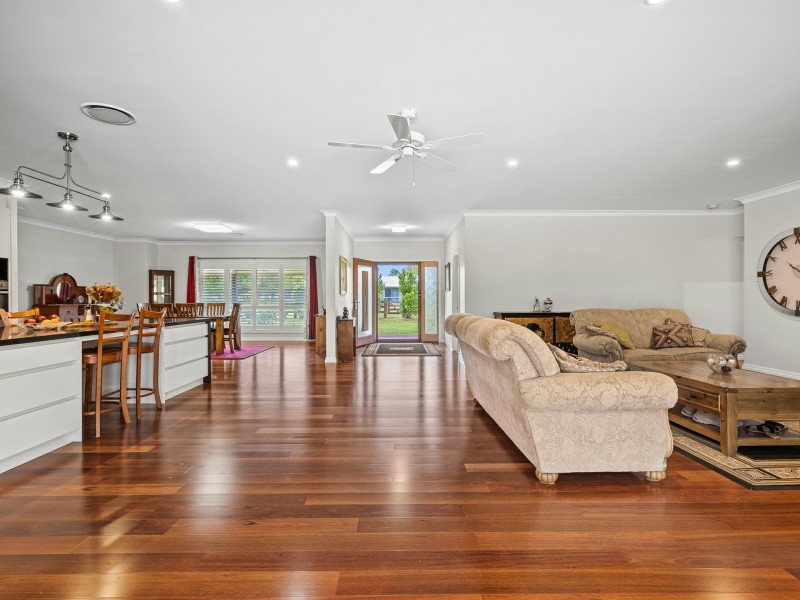 8-16 Braces Place, Caboolture QLD 4510