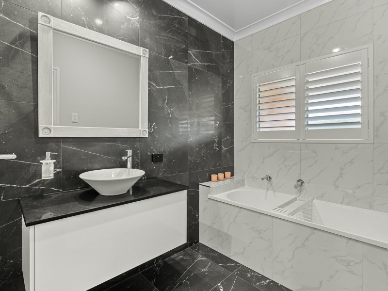 8-16 Braces Place, Caboolture QLD 4510