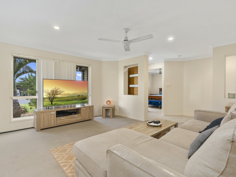 9 Dear Place, Bellmere QLD 4510