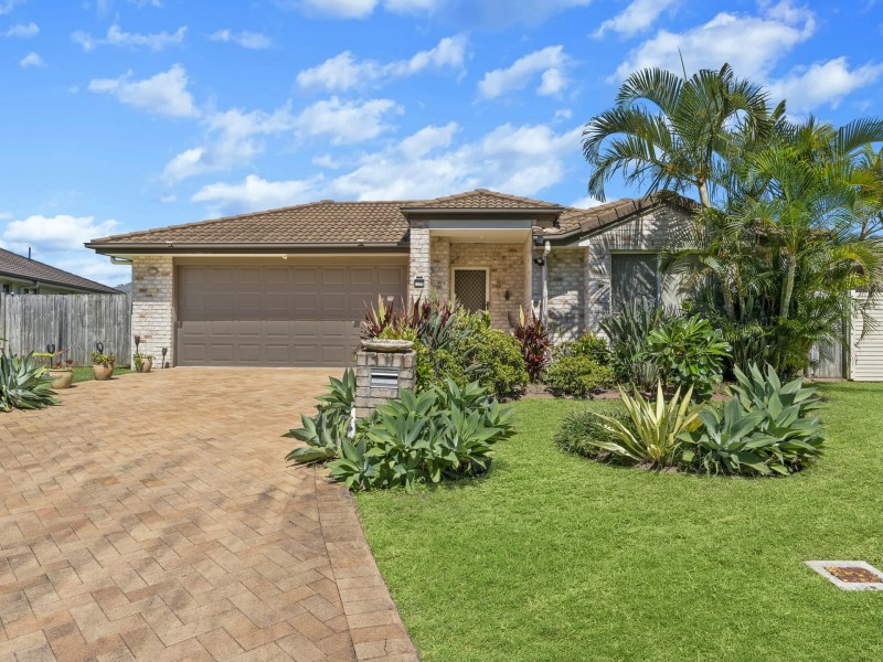 297 Bestmann Road, Sandstone Point QLD 4511