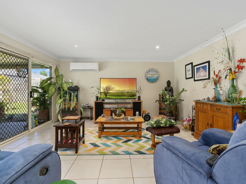 297 Bestmann Road, Sandstone Point QLD 4511