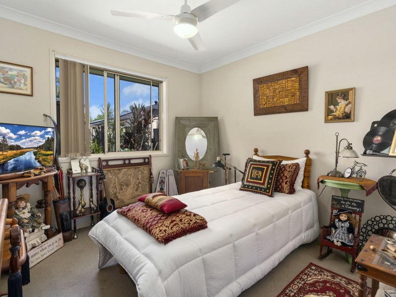 297 Bestmann Road, Sandstone Point QLD 4511