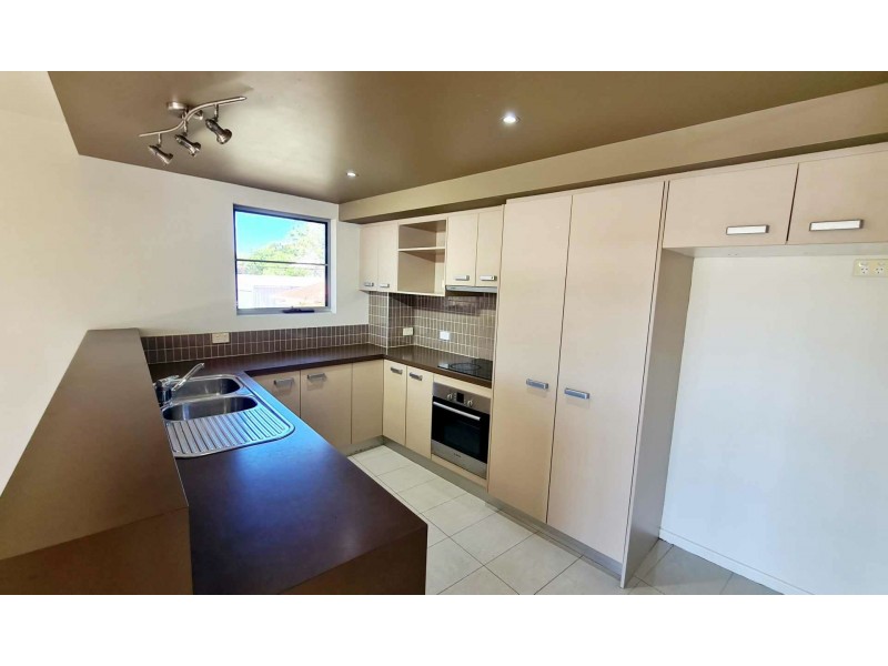 Unit 8/12 Edward Street, Caboolture QLD 4510