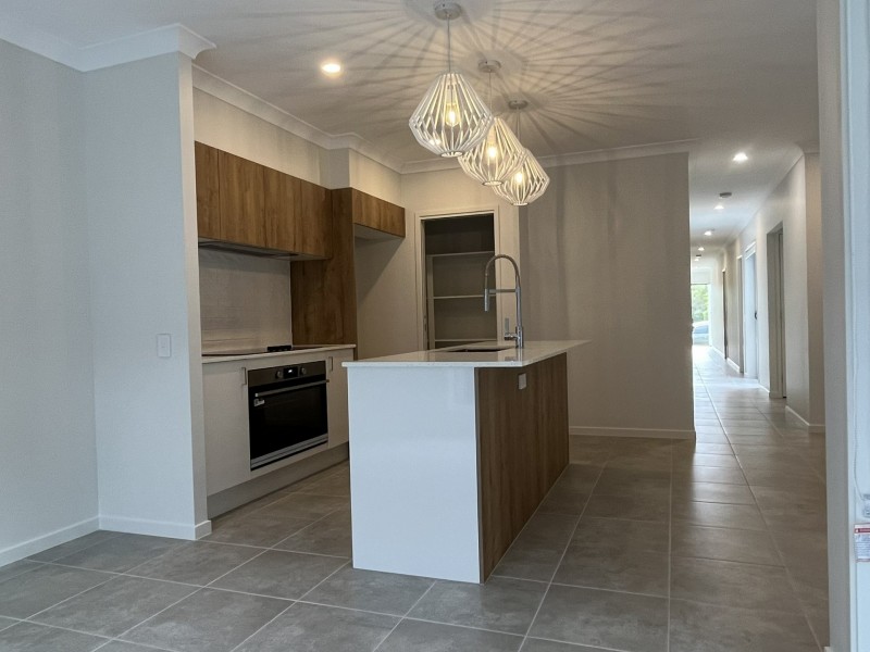 10 Breeze Street, Morayfield QLD 4506