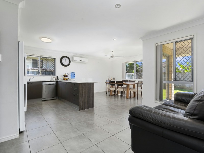 2 Mia Court, Morayfield QLD 4506