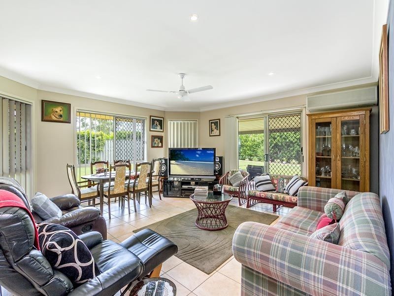6 Lightwood Place, Narangba QLD 4504