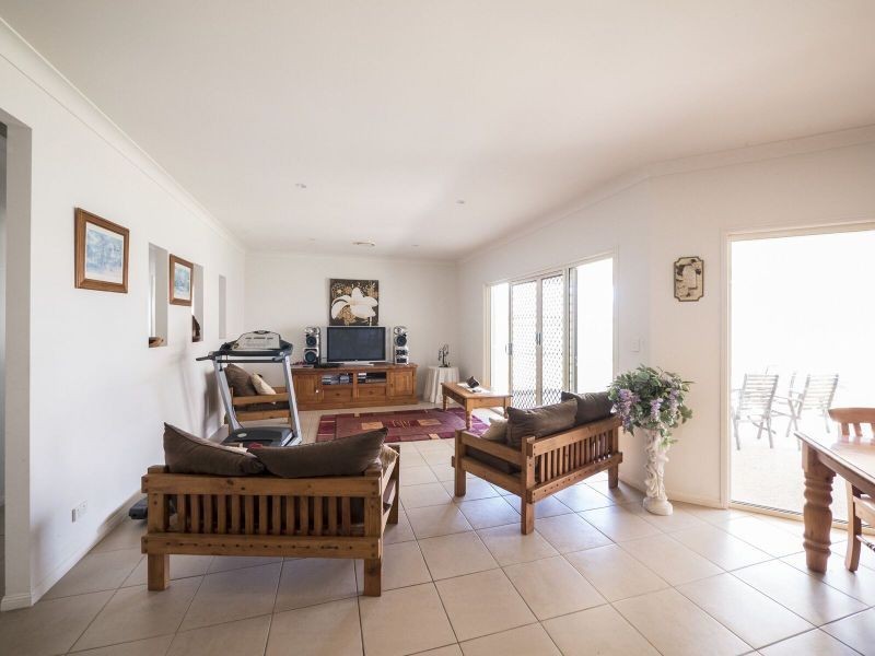 17 Central Lakes Drive, Caboolture QLD 4510