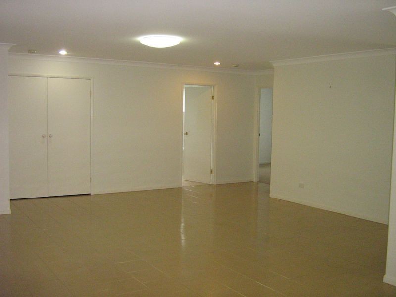 1/12 Cotswold Street, Morayfield QLD 4506