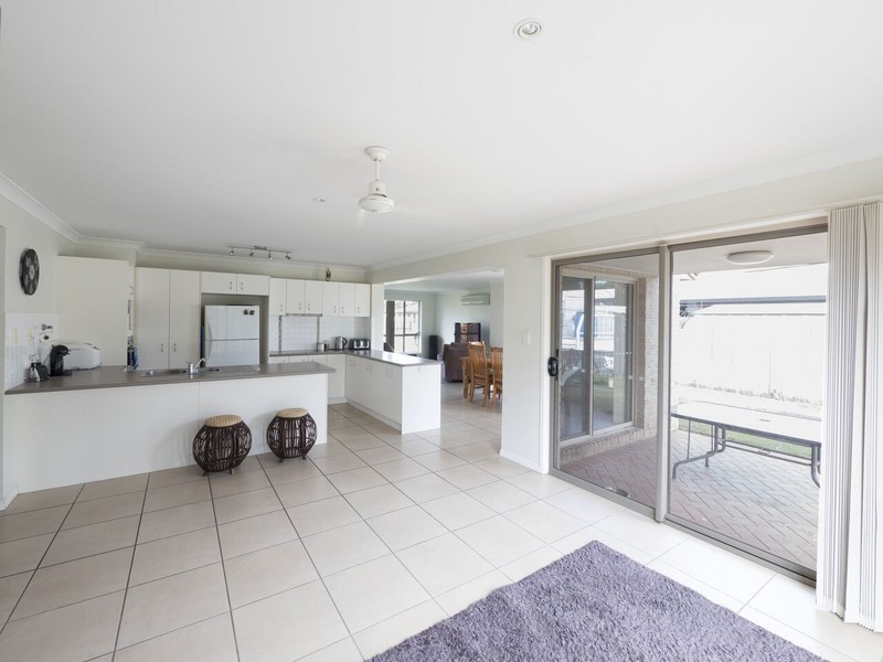 26 Gecko Place, Ningi QLD 4511