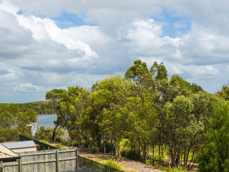 26 Gecko Place, Ningi QLD 4511