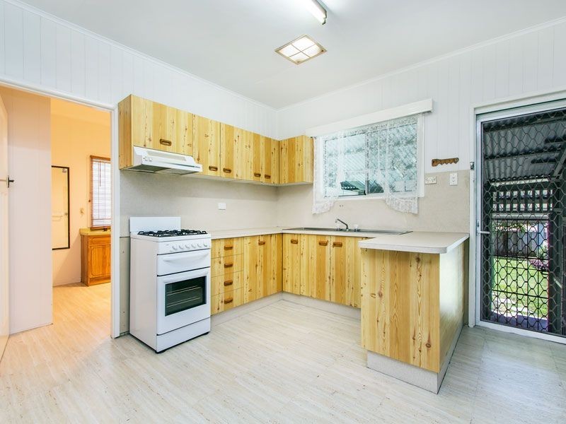 67 Oakey Flat Road, Morayfield QLD 4506