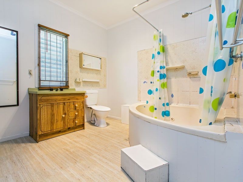 67 Oakey Flat Road, Morayfield QLD 4506