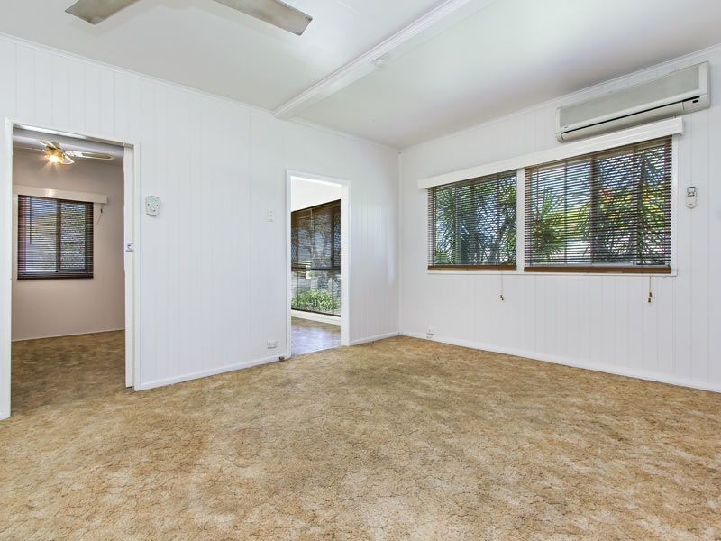 67 Oakey Flat Road, Morayfield QLD 4506