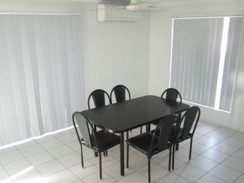 2/21 Smiths Road, Caboolture QLD 4510