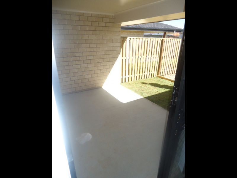 2/19 Hopkins Street, Caboolture QLD 4510