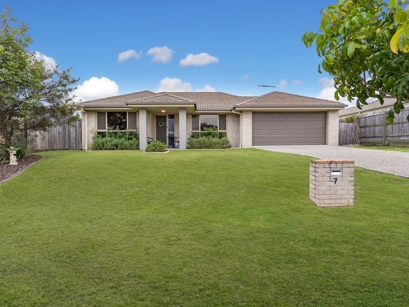 7 Radiata Court, Morayfield QLD 4506