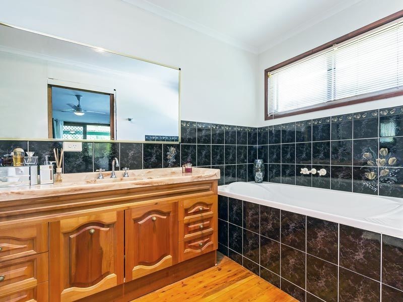 101 Collins Street, Moorina QLD 4506