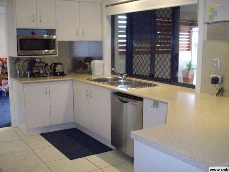 Sandstone Point QLD 4511