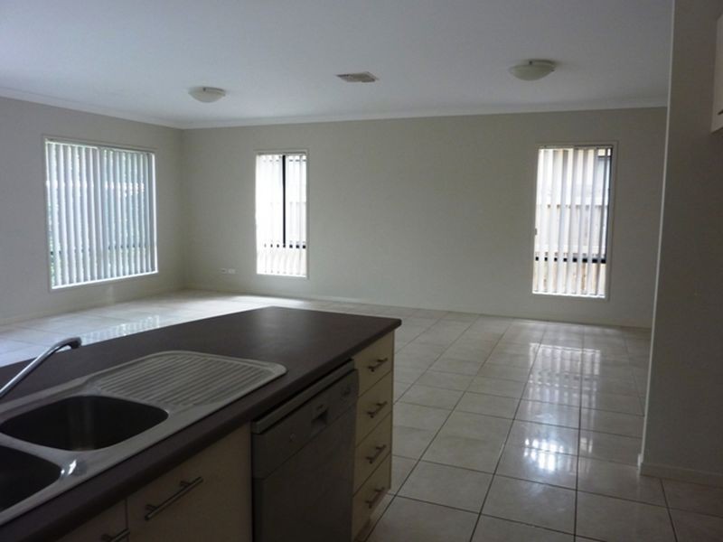 North Lakes QLD 4509