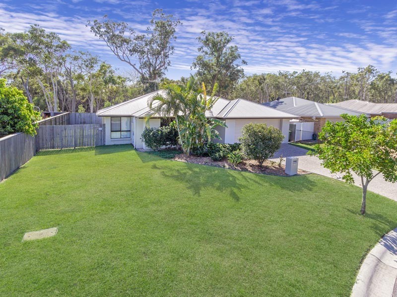9 Echidna Place, Ningi QLD 4511